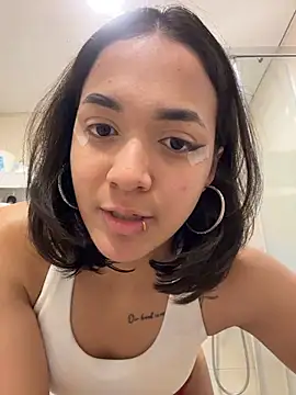 Snapshot of MiaMorenoo chatting on January 10, 2026, 4:53 pm MiaMorenoo online show from January 10, 2026, 4:53 pm