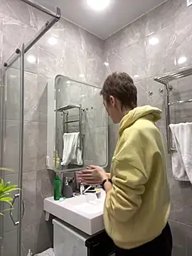 Sensual Flower online show from February 12, 2026, 6:19 am