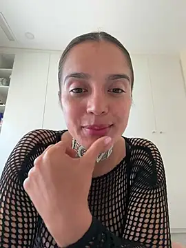 Snapshot of lara_beker chatting on May 4, 2026, 4:14 pm lara beker online show from May 4, 2026, 4:14 pm