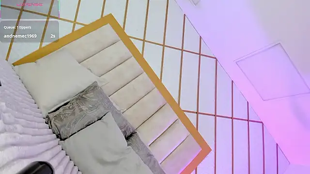 ZaraVesari online show from March 13, 2026, 7:31 pm