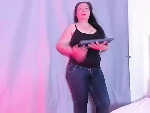 Samanrtha17 online show from January 7, 2026, 6:43 pm