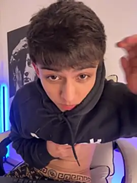 lian fooxx online show from March 16, 2026, 3:45 am