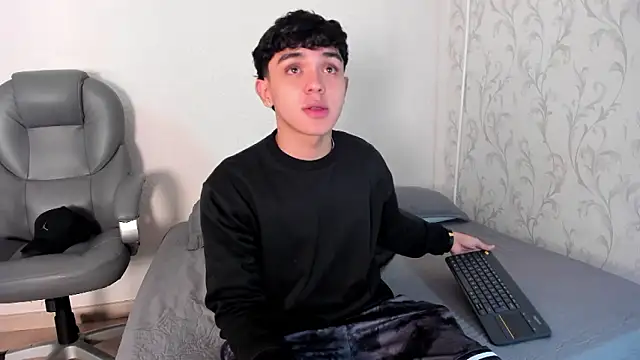  TaylorBlack online show from March 18, 2026, 11:35 am