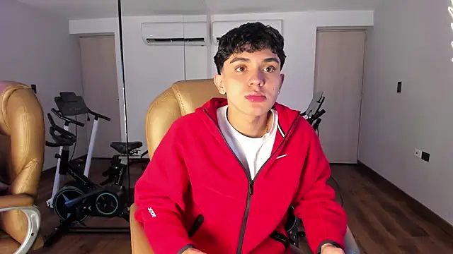  TaylorBlack online show from April 19, 2026, 12:04 pm