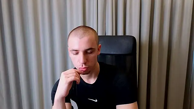 KellenWest online show from April 1, 2026, 4:46 am