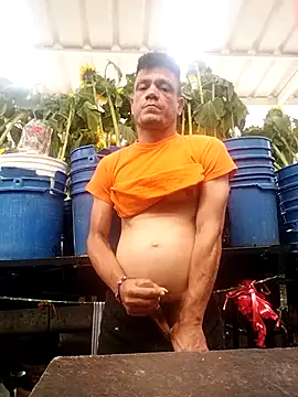 Snapshot of Almeyjose chatting on January 14, 2026, 5:07 pm Almeyjose online show from January 14, 2026, 5:07 pm