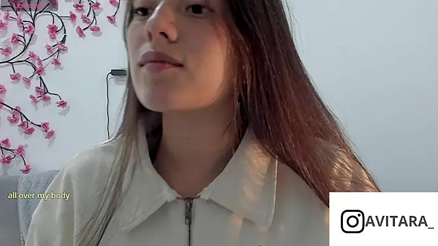 vanesita  online show from July 21, 2026, 7:16 pm