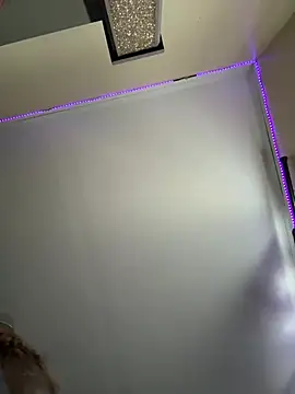 daddydarkskindikk online show from March 5, 2026, 1:51 pm