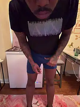 daddydarkskindikk online show from March 8, 2026, 2:32 pm