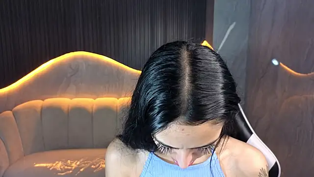 Tifany Tx online show from April 1, 2026, 1:01 pm