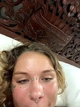 Snapshot of lena_vandal chatting on January 6, 2026, 7:39 pm lena vandal online show from January 6, 2026, 7:39 pm