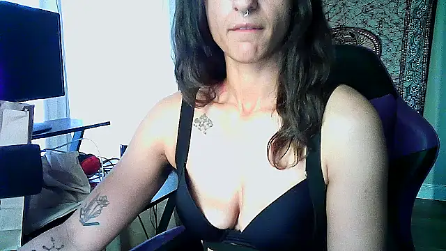 Snapshot of GoddessVikkii chatting on February 24, 2026, 7:34 pm GoddessVikkii online show from February 24, 2026, 7:34 pm