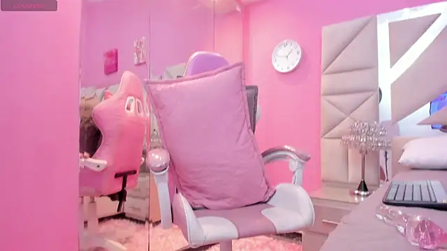 Snapshot of Diosa_exotic chatting on December 20, 2025, 3:52 pm Diosa exotic online show from December 20, 2025, 3:52 pm