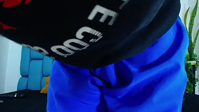 boy Dirty X online show from April 9, 2026, 5:18 am