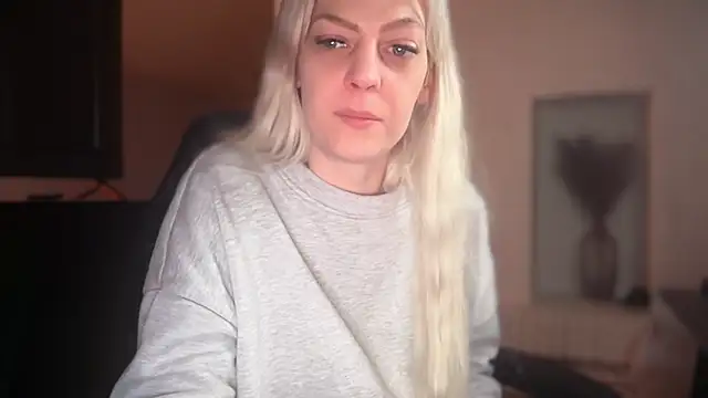 Melina Diamond online show from January 11, 2026, 6:35 pm