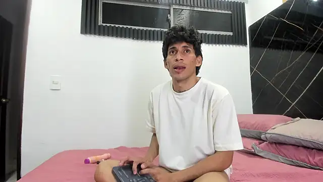 Emer santos online show from January 9, 2026, 7:59 pm