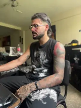 thedragonboyxxx online show from April 11, 2026, 4:11 pm