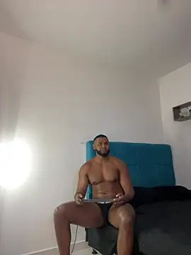 Snapshot of Natalia_Fit chatting on July 27, 2026, 5:03 am Natalia Fit online show from July 27, 2026, 5:03 am