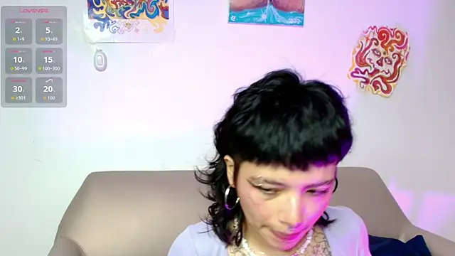 soul1111  online show from December 19, 2025, 12:23 pm