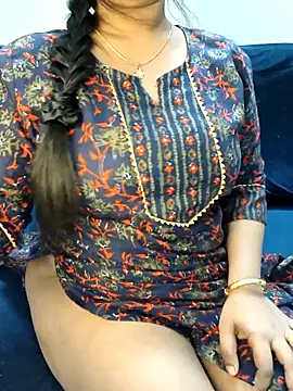 Snapshot of SSiya- chatting on February 16, 2026, 7:32 pm SSiya- online show from February 16, 2026, 7:32 pm