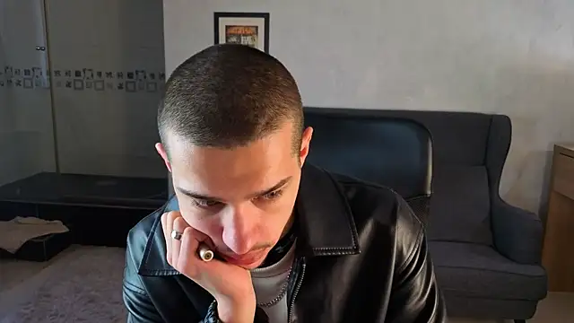 KaydenDrew online show from April 18, 2026, 4:27 am