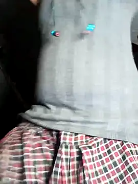 DIRTY-MOMS online show from January 8, 2026, 4:20 pm