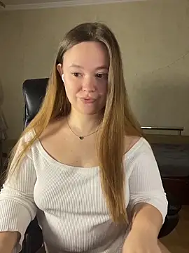 CaramelleSugarr online show from April 12, 2026, 2:33 pm