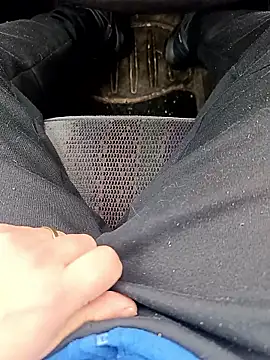 Snapshot of AlcorMad chatting on January 8, 2026, 12:29 pm AlcorMad online show from January 8, 2026, 12:29 pm