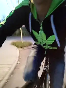 AnDyWaesche90 online show from April 17, 2026, 6:44 pm