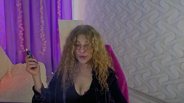 EvaTemptt online show from March 4, 2026, 2:56 pm