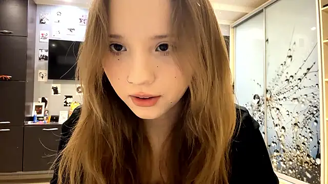 Snapshot of Princessofcashe chatting on February 24, 2026, 3:43 pm Princessofcashe online show from February 24, 2026, 3:43 pm