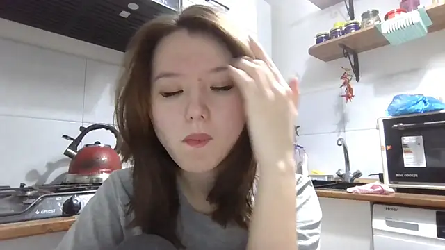 VelmaMaasch online show from December 17, 2025, 2:56 pm