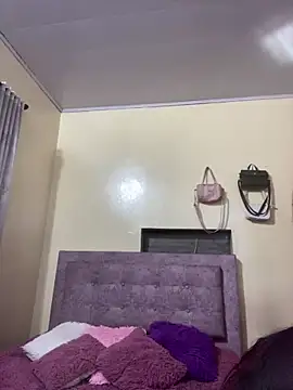 Snapshot of Candy_LS chatting on February 2, 2026, 8:40 pm Candy LS online show from February 2, 2026, 8:40 pm