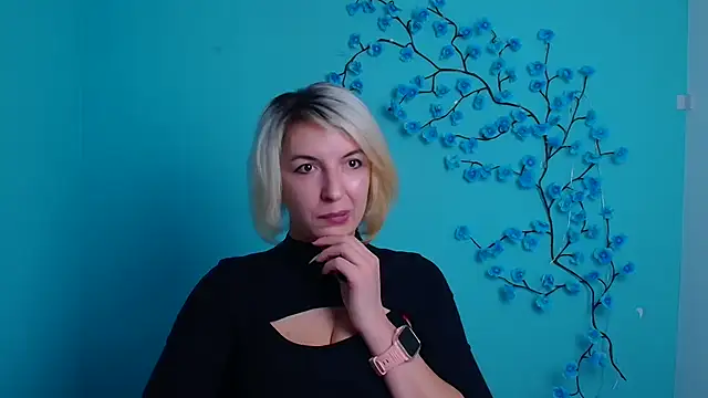 Snapshot of Lana_Foxyy chatting on December 22, 2025, 6:49 pm Lana Foxyy online show from December 22, 2025, 6:49 pm