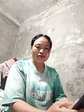 Maikha08 online show from May 12, 2026, 11:29 am