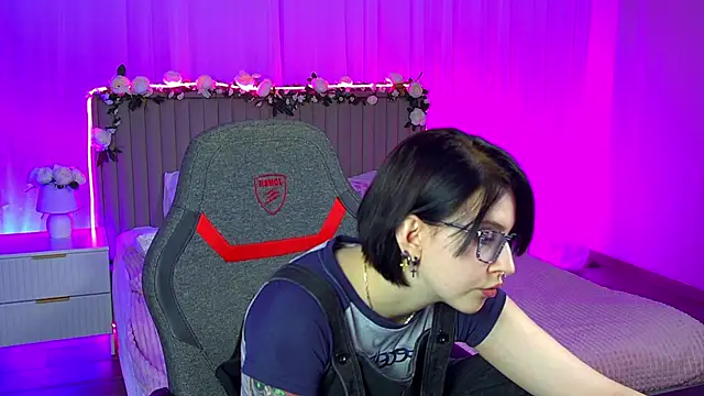 ElenaSomerhalder online show from January 7, 2026, 9:56 am