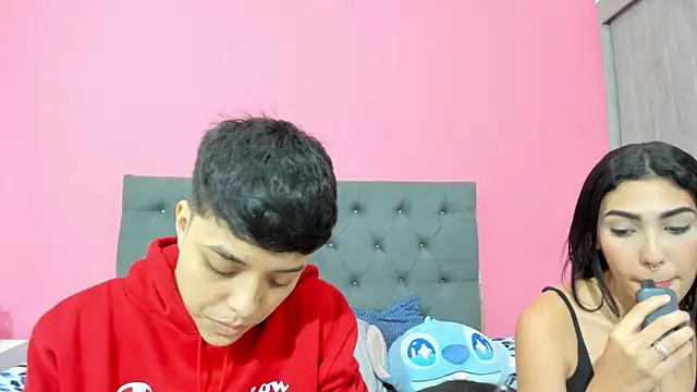 Snapshot of ariloe_quintero chatting on February 7, 2026, 12:58 am ariloe quintero online show from February 7, 2026, 12:58 am