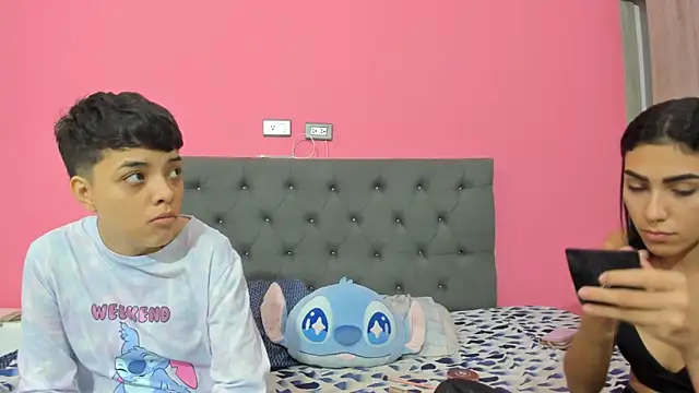 Snapshot of ariloe_quintero chatting on February 10, 2026, 12:42 pm ariloe quintero online show from February 10, 2026, 12:42 pm