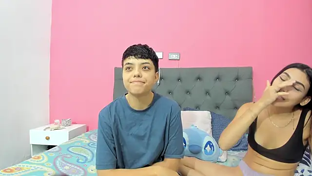 Snapshot of ariloe_quintero chatting on February 19, 2026, 12:34 pm ariloe quintero online show from February 19, 2026, 12:34 pm