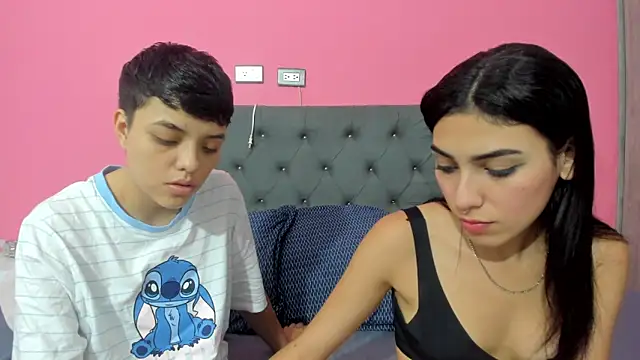 Snapshot of ariloe_quintero chatting on February 25, 2026, 12:48 pm ariloe quintero online show from February 25, 2026, 12:48 pm