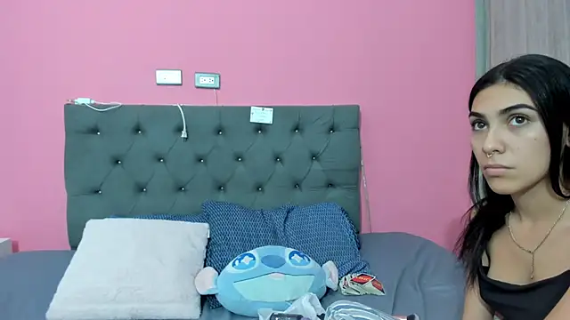 Snapshot of ariloe_quintero chatting on March 4, 2026, 1:28 pm ariloe quintero online show from March 4, 2026, 1:28 pm