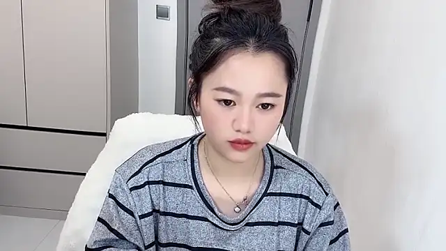 Amireux-8 online show from February 4, 2026, 4:40 am