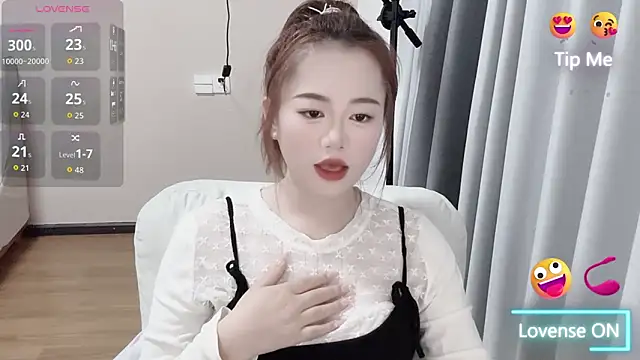 Amireux-8 online show from April 20, 2026, 12:19 pm