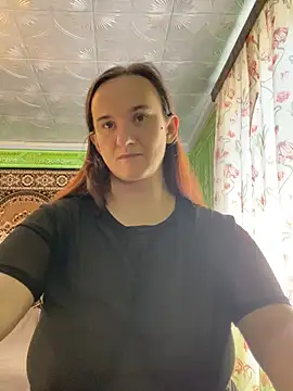Snapshot of HarychaLysichka chatting on July 5, 2026, 7:15 am HarychaLysichka online show from July 5, 2026, 7:15 am