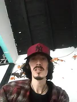 sk8-boy online show from January 11, 2026, 7:19 pm