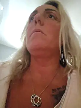 theblondecocklover online show from May 21, 2026, 12:45 pm
