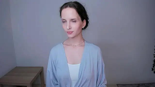 Ariadna Shy online show from June 13, 2026, 10:18 pm