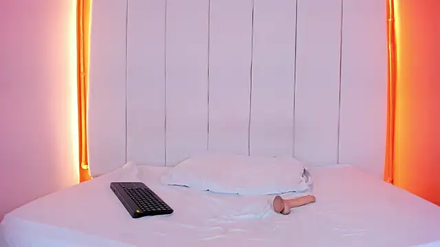 Sunny OS online show from February 6, 2026, 8:01 pm