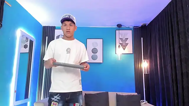 Oficial KingOfHeavens online show from April 2, 2026, 7:22 pm