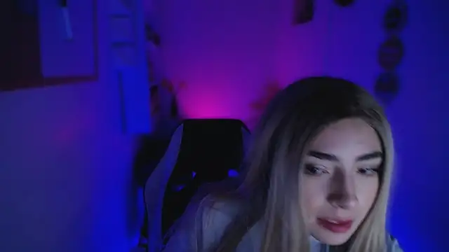 channel blondee online show from February 17, 2026, 11:44 pm